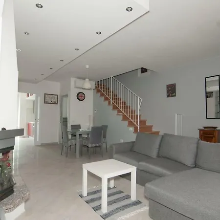 Casa Simone * سانتو ستيفانو دي ماجرا